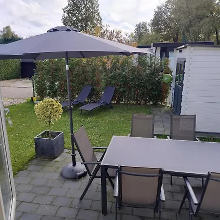 Chalet Peaceful With Free Parking And Bikes Putten