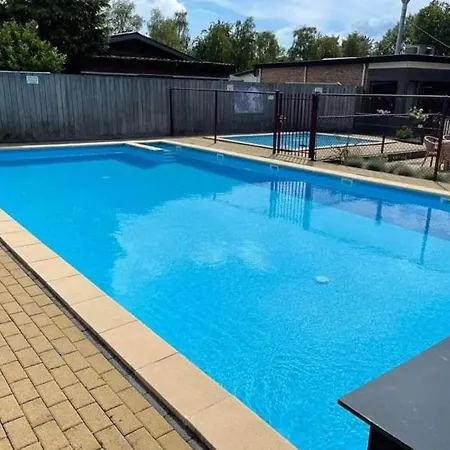 Peaceful With Free Parking And Bikes *