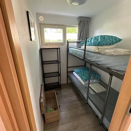 Chalet Peaceful With Free Parking And Bikes Putten