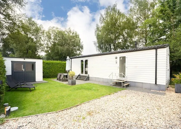 Chalet Peaceful With Free Parking And Bikes