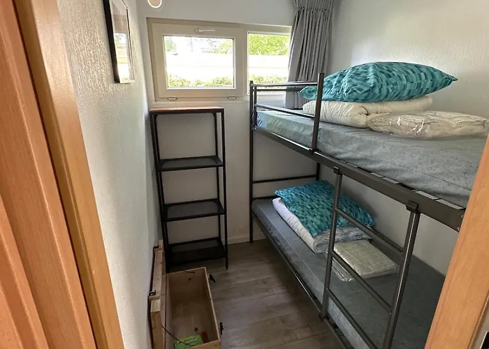 Chalet Peaceful With Free Parking And Bikes Putten